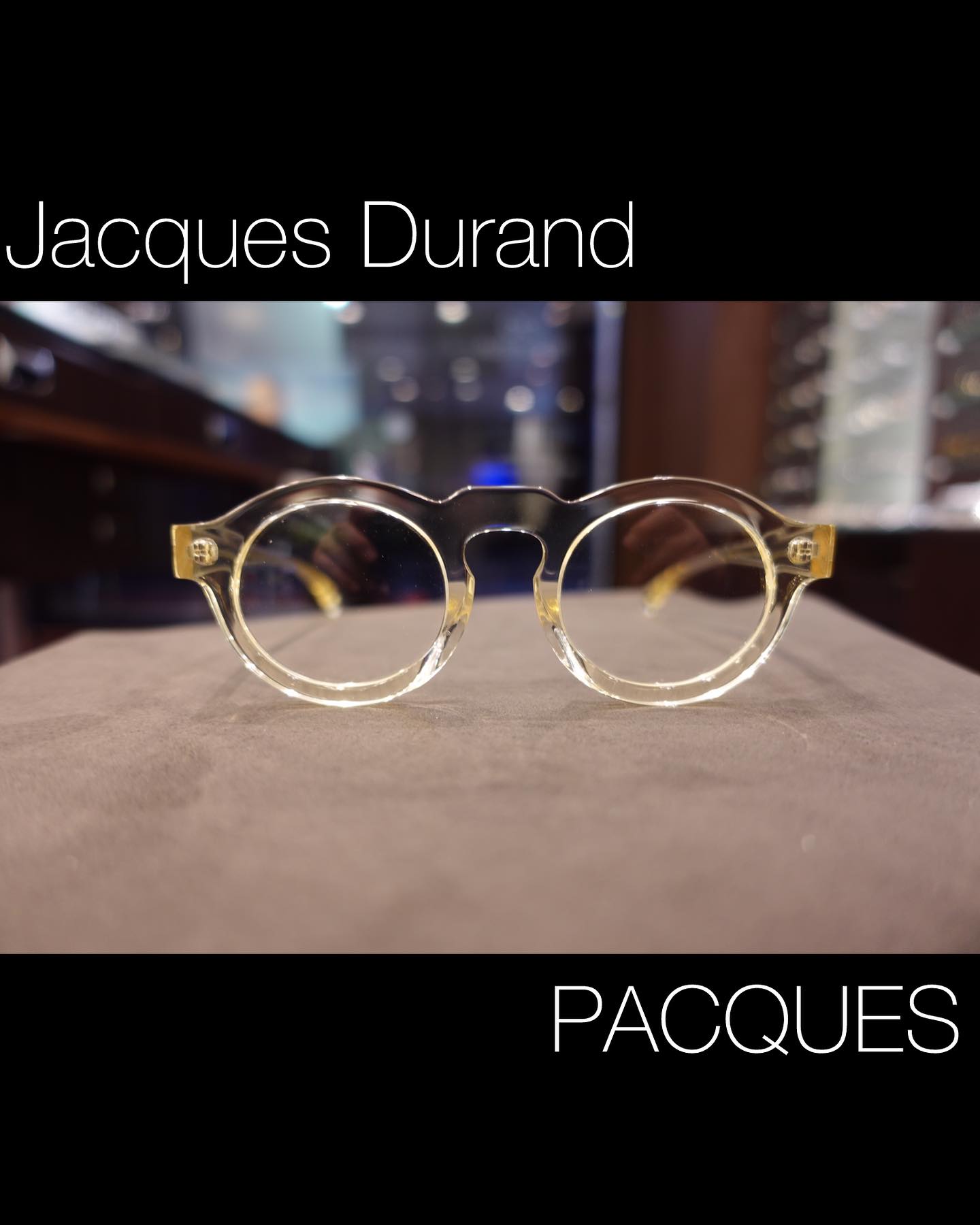 インスタをご覧の皆さんこんばんは！
本日はJacques Durand(ジャックデュラン)の特別なカラーが入荷いたしましたのでご紹介いたします。
モデルは皆さんもご存知のPAQUES 506の50本生産の限定生産のカラーになります。
カラー135シャンパンイエローはジャックデュランのカラー展開のあったカラーですが生地の生産が終了していましたが50本分のみ生産できる生地が倉庫より見つかり今回PAQUES506にて生産されました！

クリア系の506をお探しの方にはオススメです！

︎お問い合わせ︎
インスタのDM、メールお電話にて受付しております！

︎shop data︎

最寄り駅 自由が丘
正面口出口から歩いて約５分です。
住所 152-0035
東京都目黒区自由が丘1-16-13ヒルズ自由が丘1F
︎03-5731-6612
info＠beauxyeux.jp
年中無休

#自由が丘 
#ボズュー自由が丘


@beauxyeux_azabu